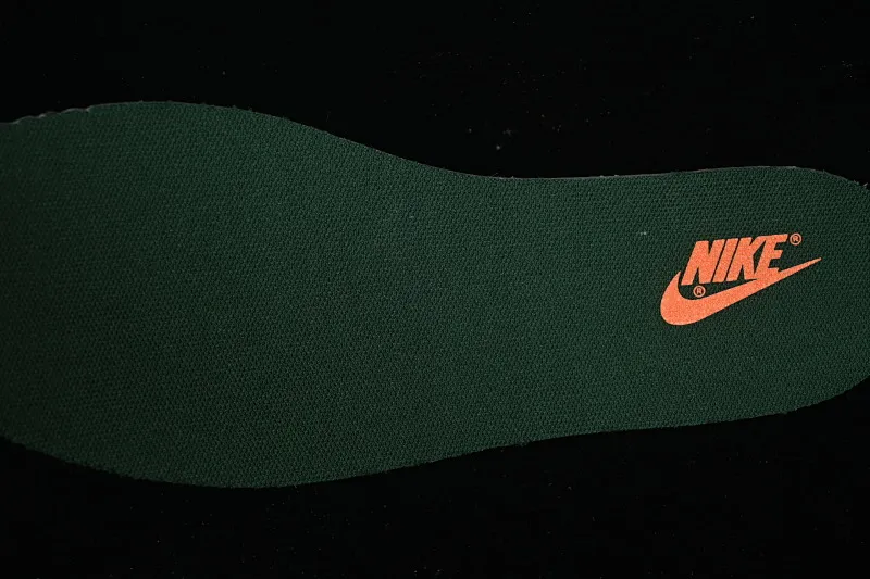 All categories Nk SB Dunk Series Nk SB Dunk Low High-end customized low-top sneakers Nike SB Dunk Low white and green straps low-top casual sneakers DD1391-100